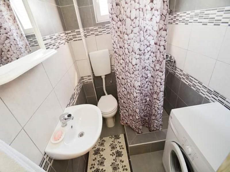 Comfort One Bedroom Apartment with Balcony image 2