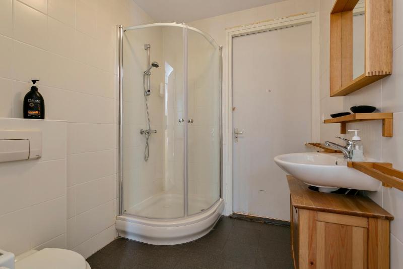 Family Room (4 Adults) image 2