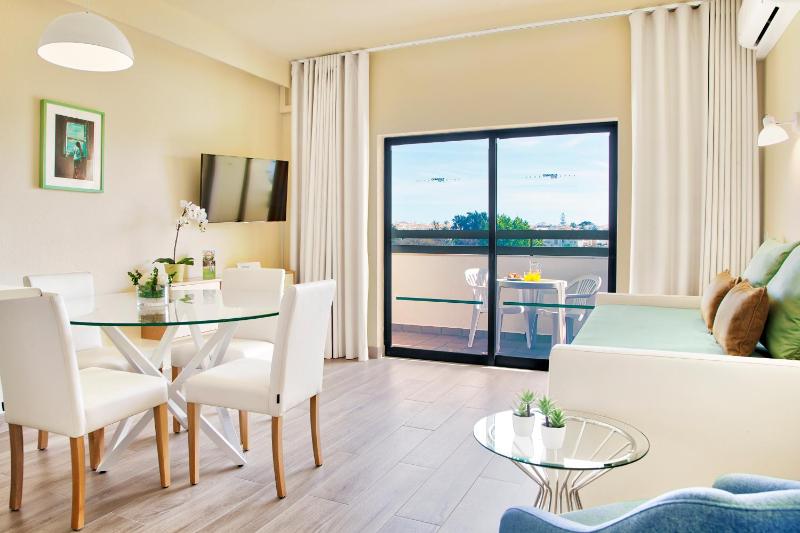 Studio Apartment image 1