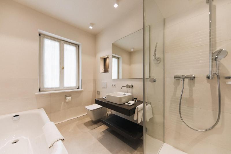 Hotel Weisser Bock - image 44