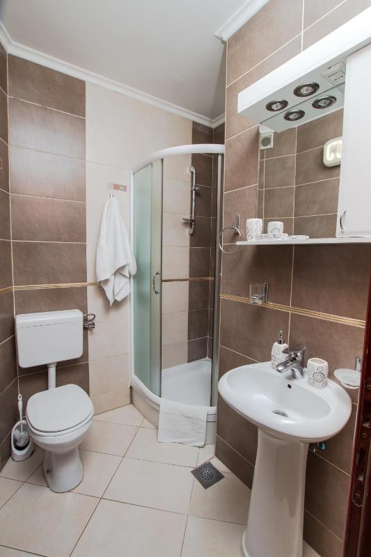Comfort Two-Bedroom Apartment with Balcony image 2