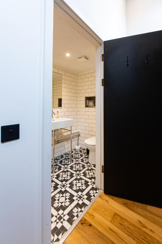 Superior Apartment image 2