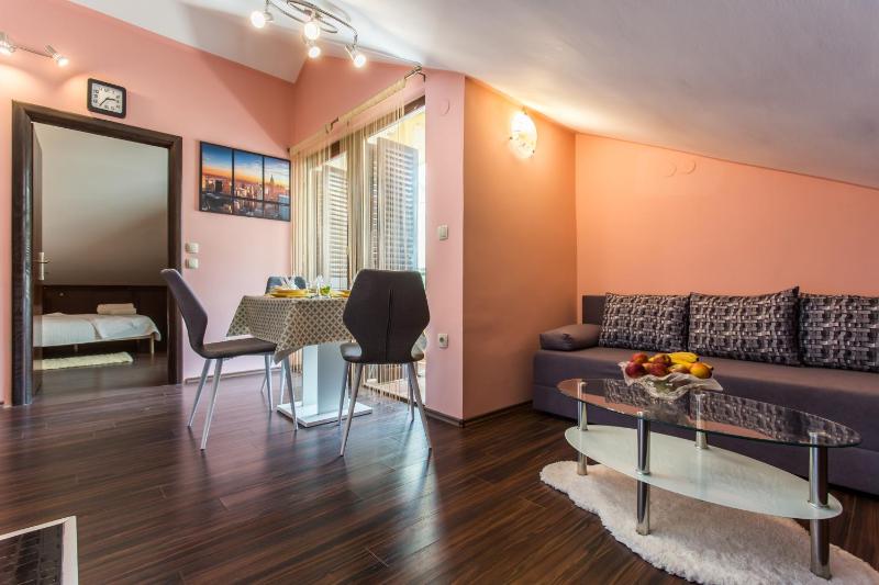 One Bedroom Apartment with Balcony image 4