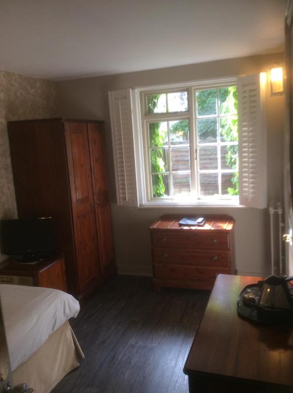 Courtyard Single Room image 4