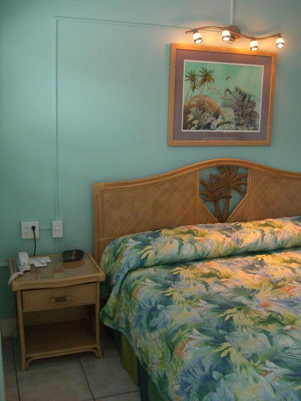 Standard Queen Room image 4