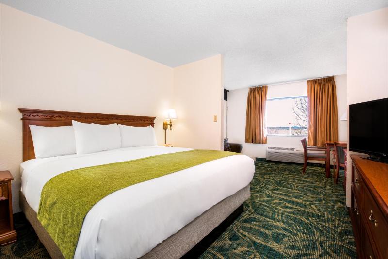 Executive King Room - Non-Smoking image 2