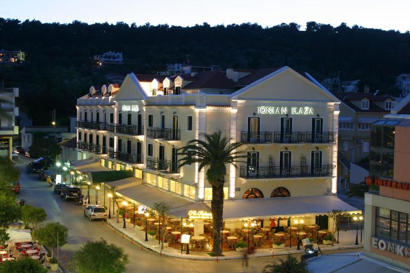 Ionian Plaza Hotel & Spa - image 1