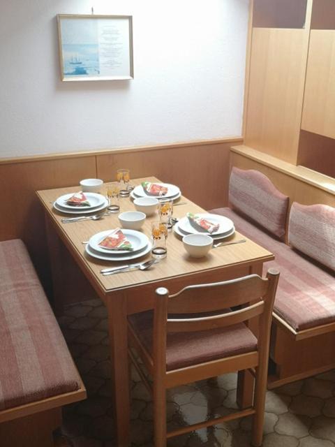 Large Two-Bedroom Apartment with Balcony image 2