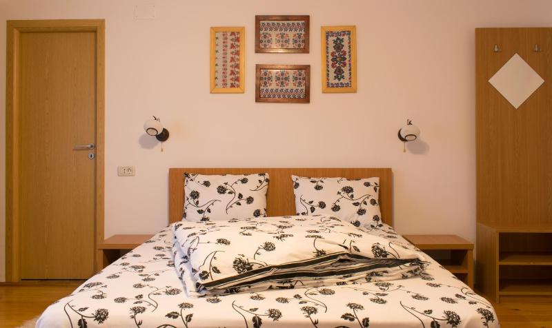 King Room with Balcony image 4