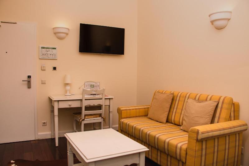 Superior Double Room image 4
