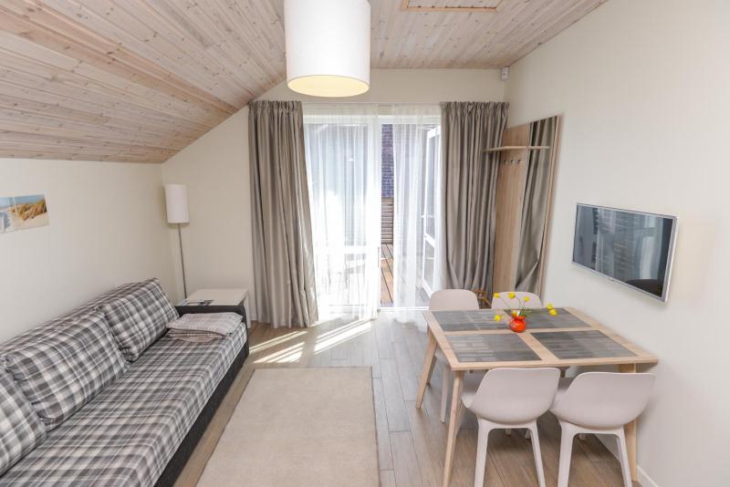Studio Apartment with Terrace image 3