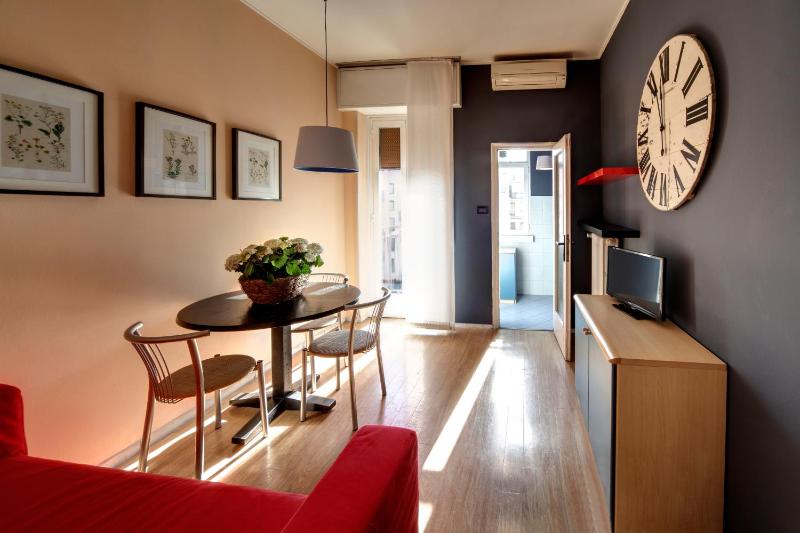 One-Bedroom Apartment image 3