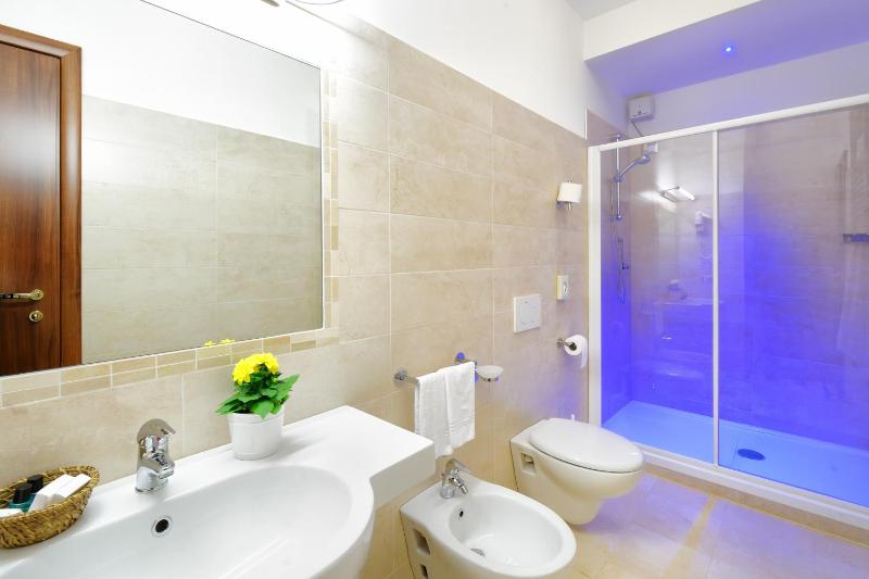 Superior Double or Twin Room image 4