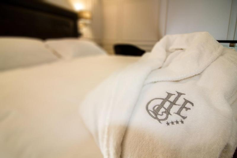 Superior Suite image 3