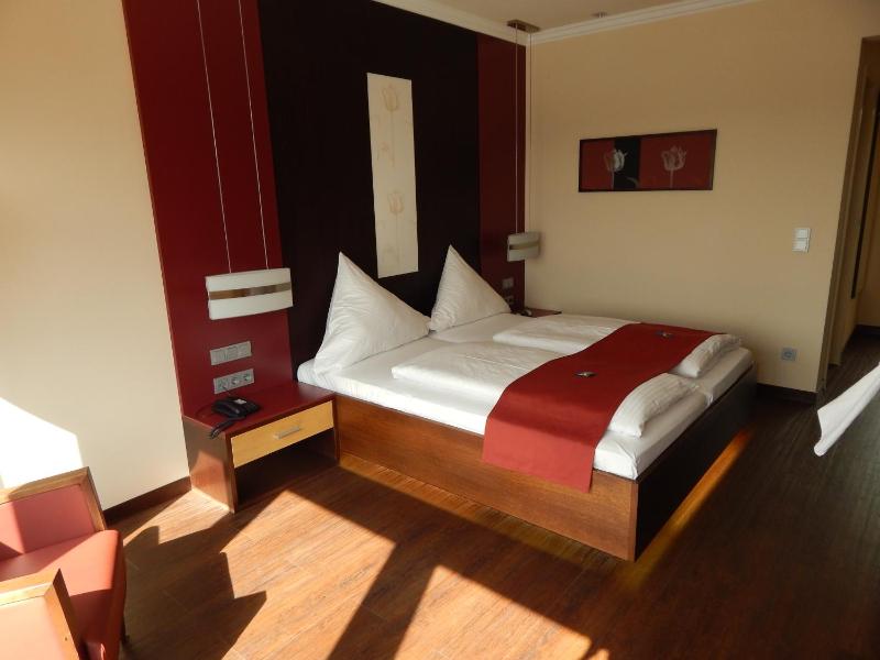 Double Room image 1