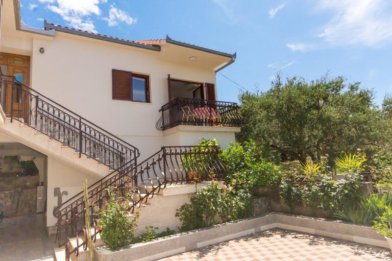 Apartment with Sea View image 3