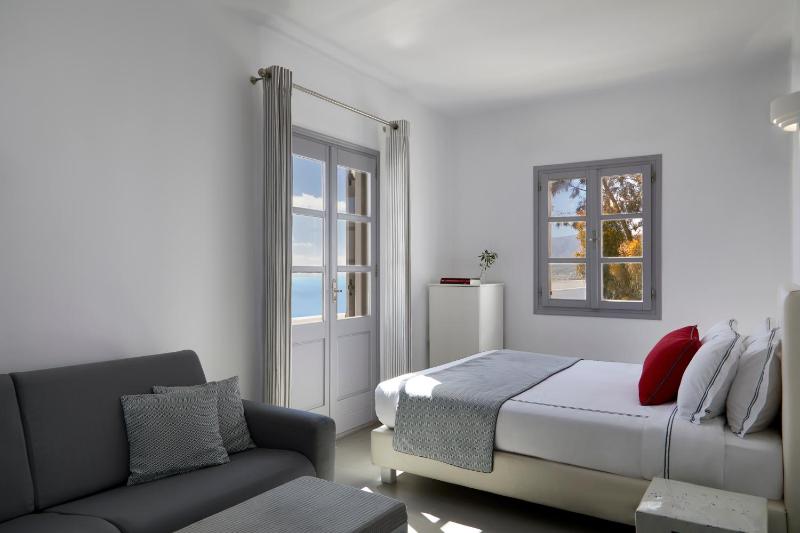 Prestige Suite with Private Balcony and Sea View | Top Floor image 1