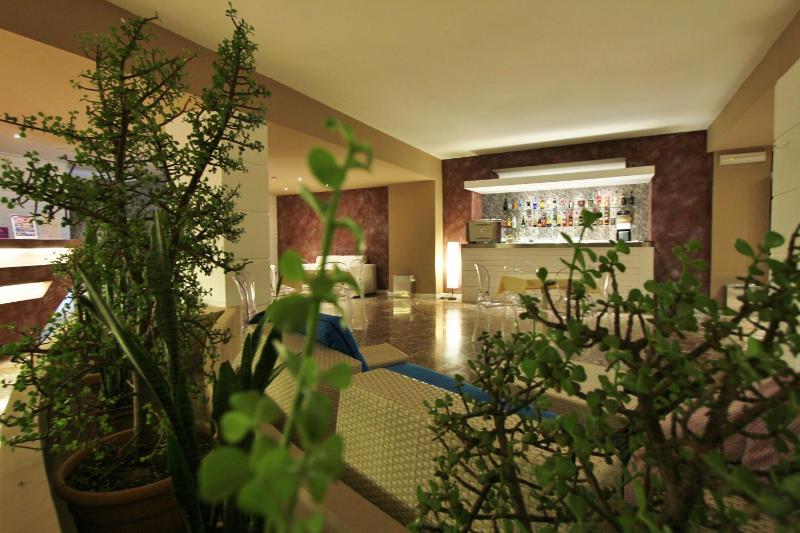 Baia Azzurra Hotel - image 9