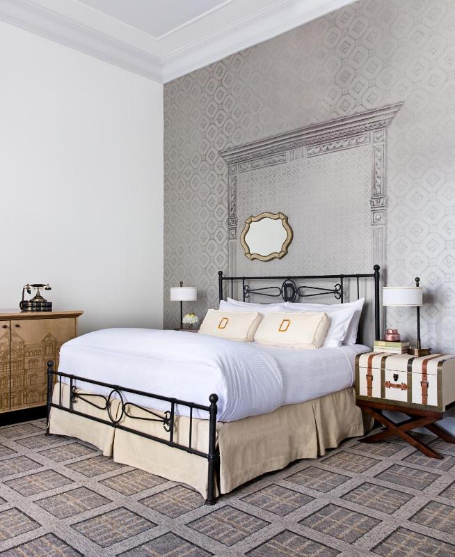 King Room image 2