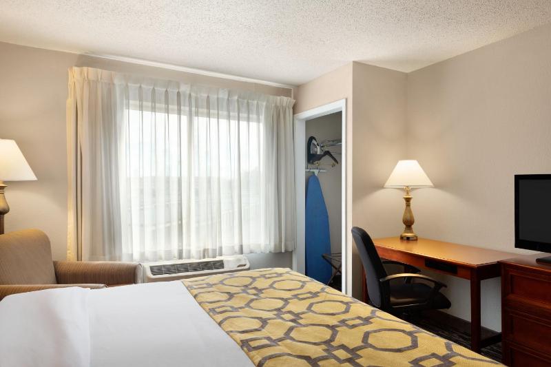 One-Bedroom King Suite - Non-Smoking image 2