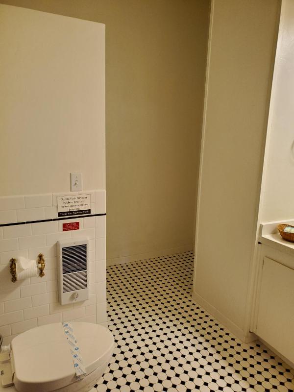 Superior Queen Room with Two Queen Beds image 2