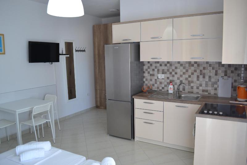 Seaview Bay Studio & Private Garage - image 11