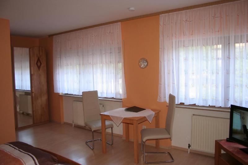 Double Room image 3