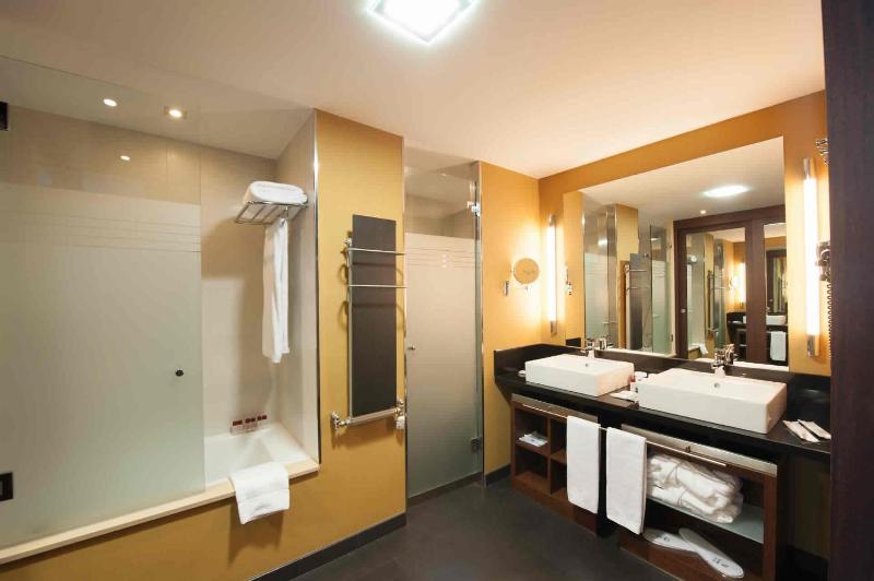 Single Room image 2