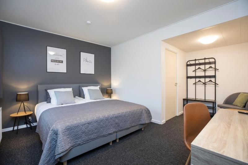 Standard Suite image 2