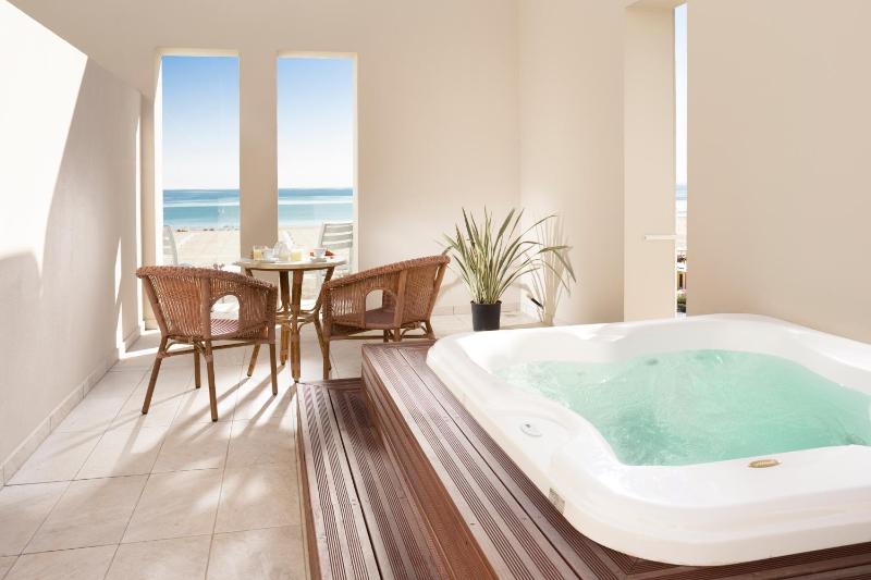 Adriatic Room with external SPA bathtub image 1