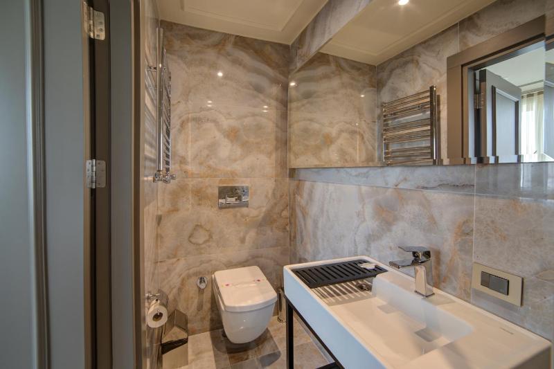 Superior Triple Room image 2
