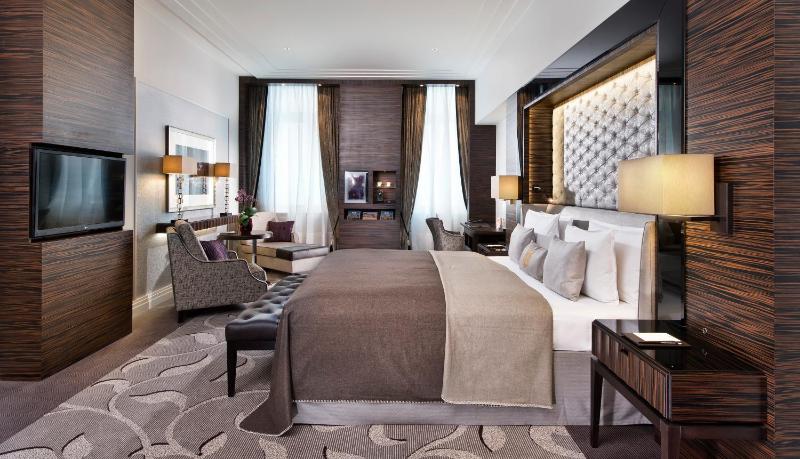 Presidential Suite image 3
