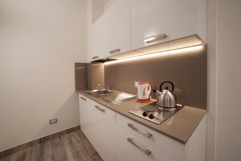 One-Bedroom Apartment image 3
