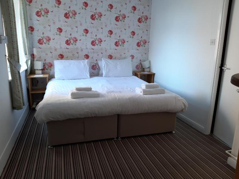 North Parade Seafront Accommodation - image 8