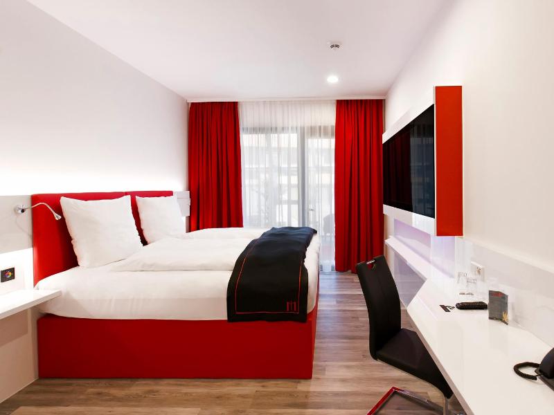 Deluxe Double Room image 3