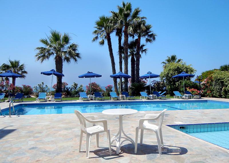 Rododafni Beach Apartments - image 16