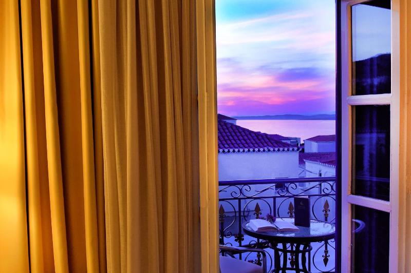 Standard Double or Twin Room with Sea View image 3