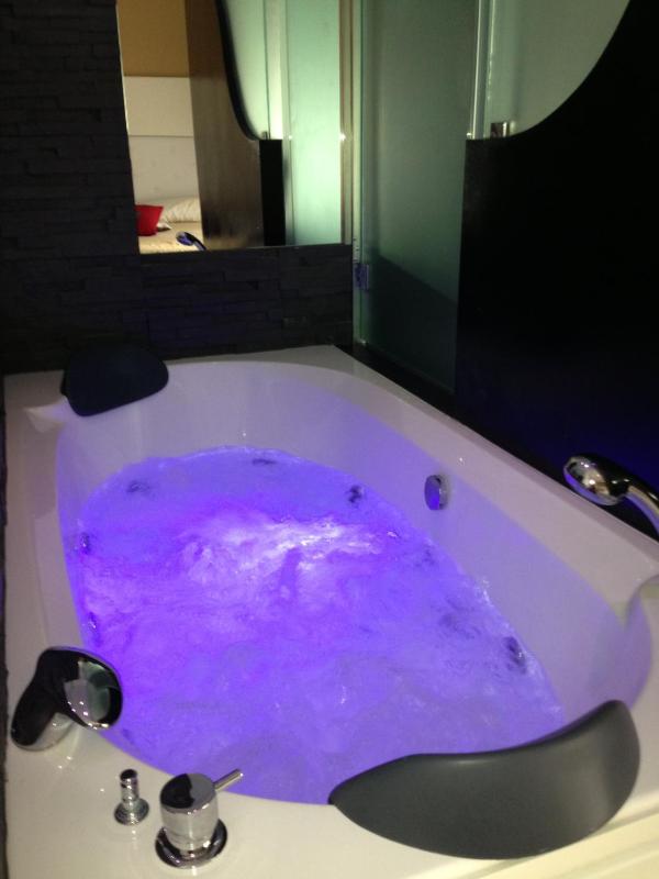 Deluxe Double Room with Spa Bath  image 2