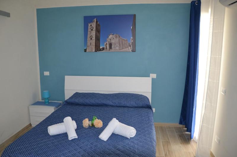 Deluxe Room image 1