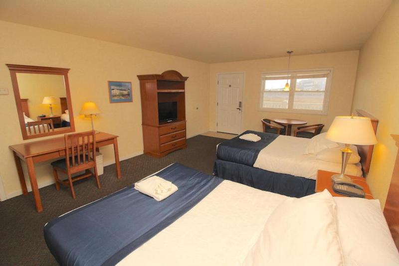 Standard Double Room image 4