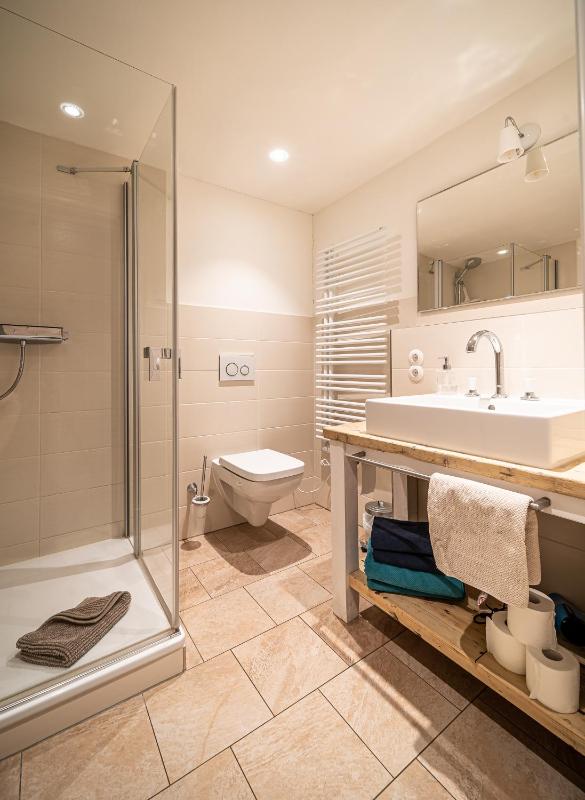 One-Bedroom Apartment image 1