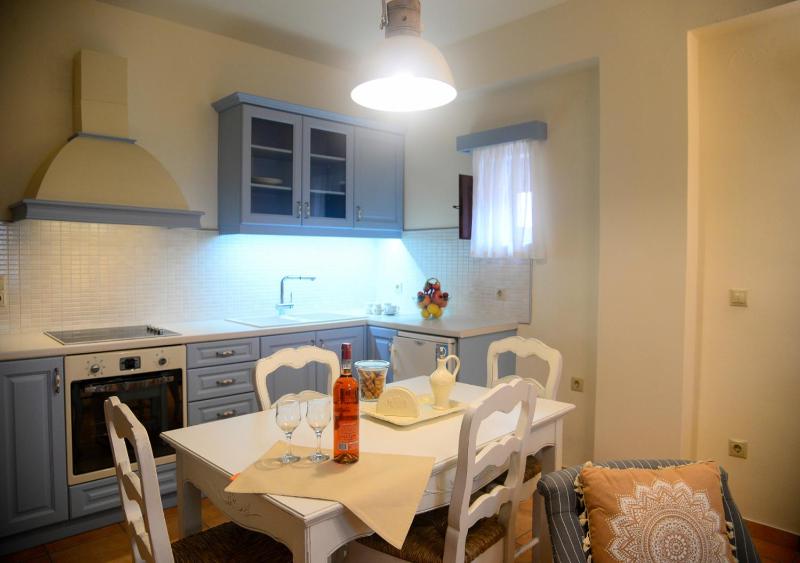 Deluxe Suite with Sea View image 3