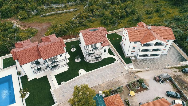 Standard Apartment with Garden View *** image 2