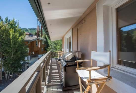 Five-Bedroom Apartment image 2