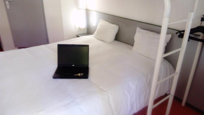 Double Room image 2