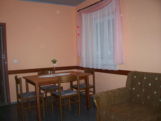 One-Bedroom Apartment with Terrace and Sea View image 2