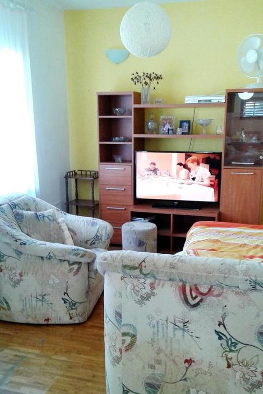 Two-Bedroom Apartment with Terrace and Sea View image 3