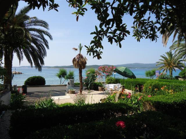 Two-Bedroom Apartment with Terrace and Sea View image 3