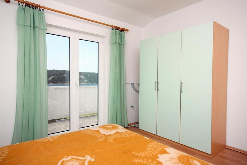 One-Bedroom Apartment with Balcony and Sea View image 1
