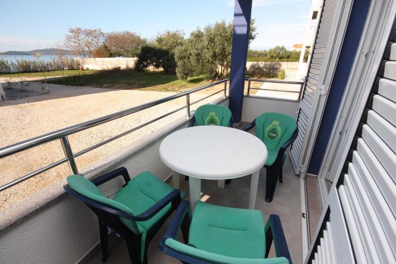 Studio with Balcony and Sea View image 3